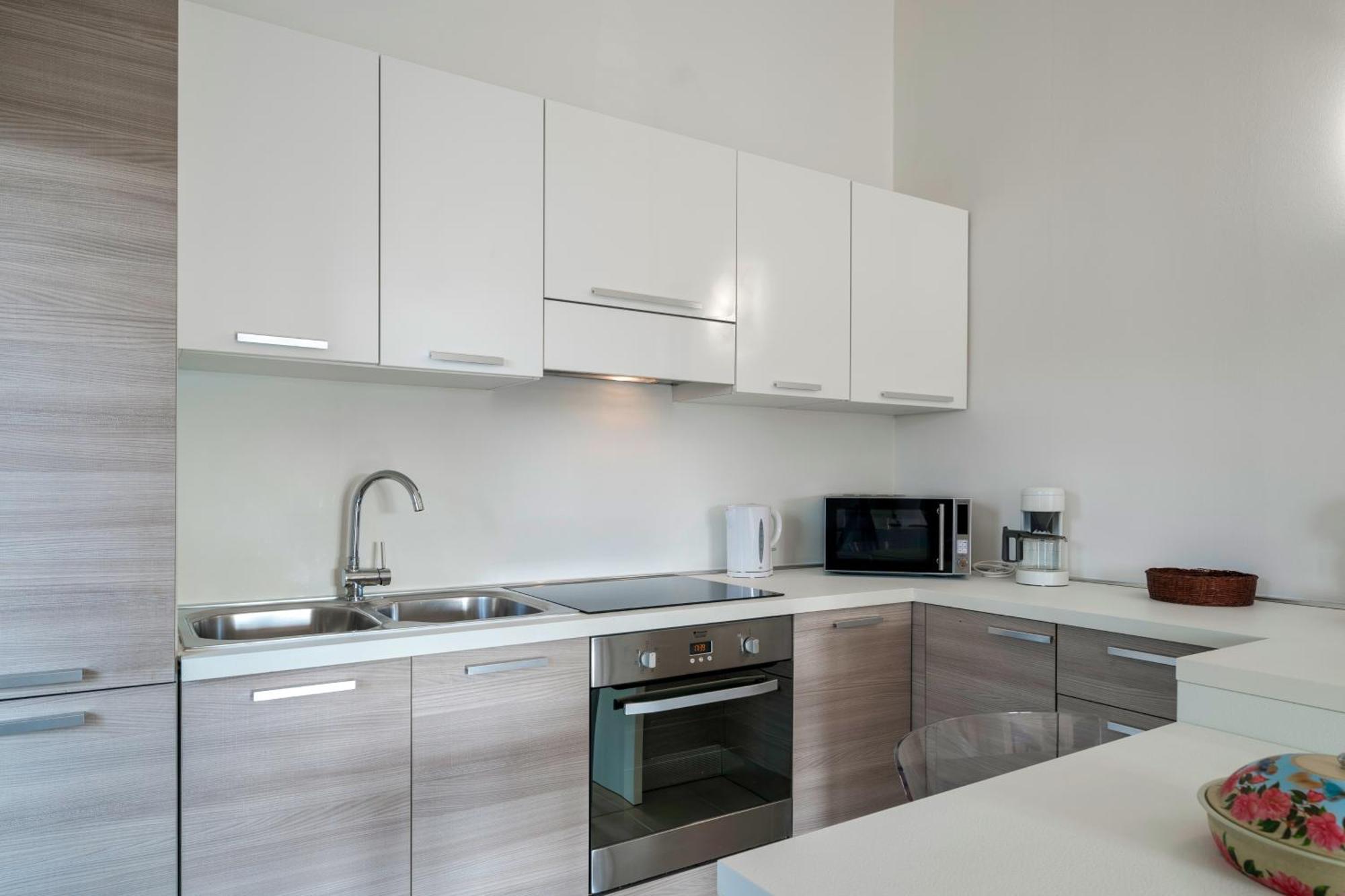Casa Lugana 15 - Monolocale Con Piscina Fronte Lago Сирмионе Экстерьер фото