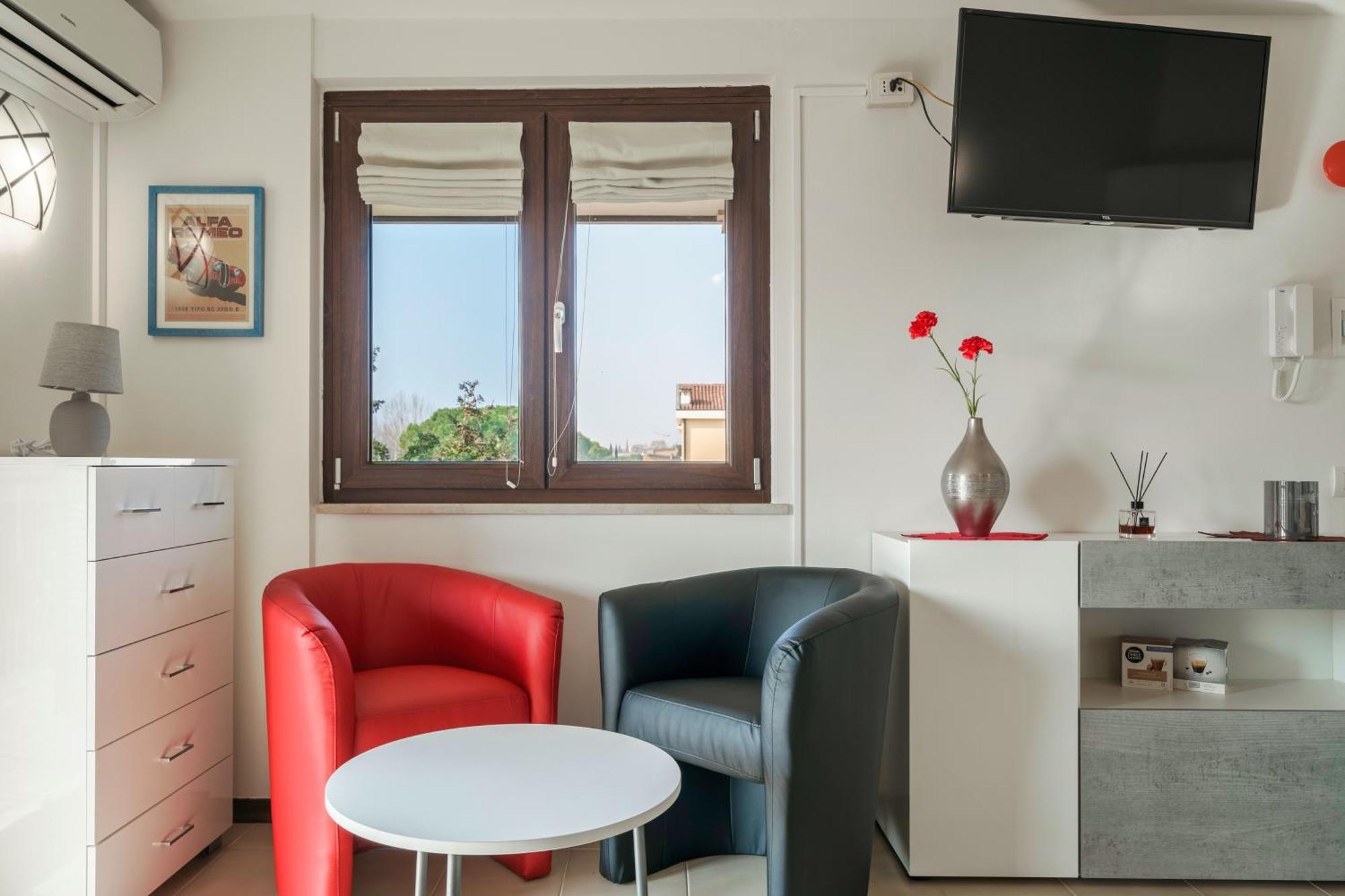 Casa Lugana 15 - Monolocale Con Piscina Fronte Lago Сирмионе Экстерьер фото